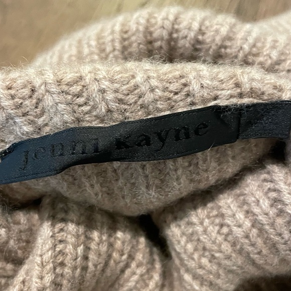 Jenni Kayne 100% Cashmere Turtleneck - Picture 4 of 4